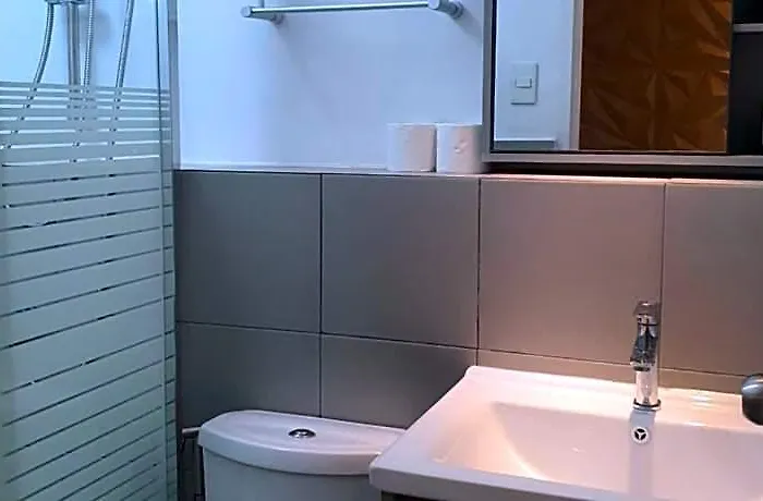 ホテル 2br In Banilad セブ市